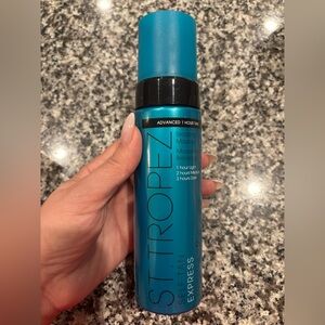 St. Tropez Advanced 1 Hour Tan Bronzing Mousse - Blue and Black